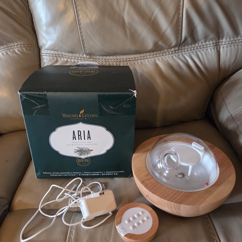 Young Living Aria Diffuser with Natural Wood and Clear Glass